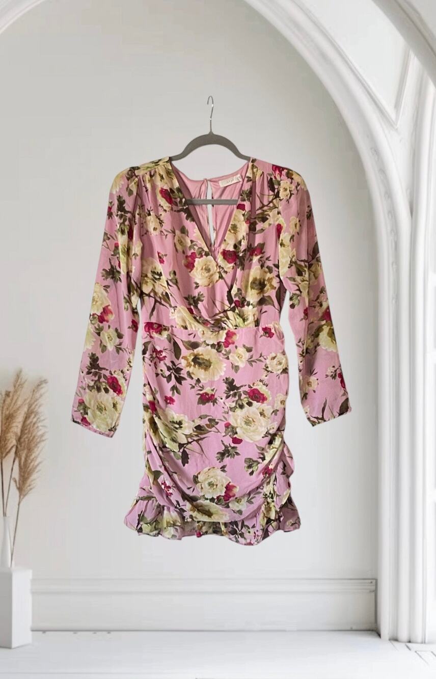 LUSH Floral Ruffle Hem Long Sleeve
Mini Dress Small